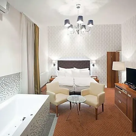 Pytloun Boutique Self Check-in Hotel 4*