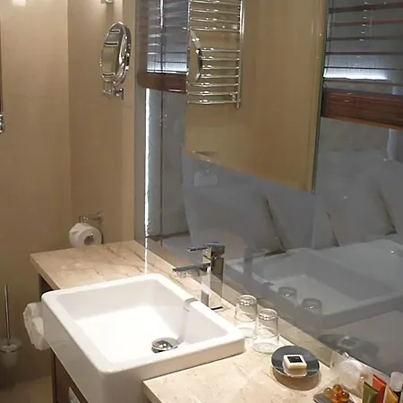 Pytloun Boutique Self Check-in Hotel 4*